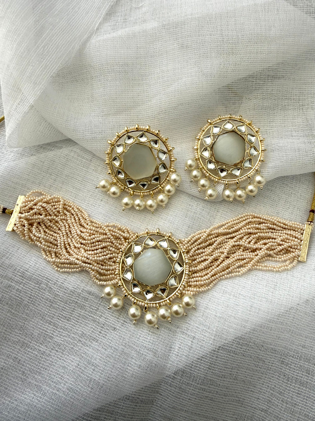 Soha Necklace Set | White