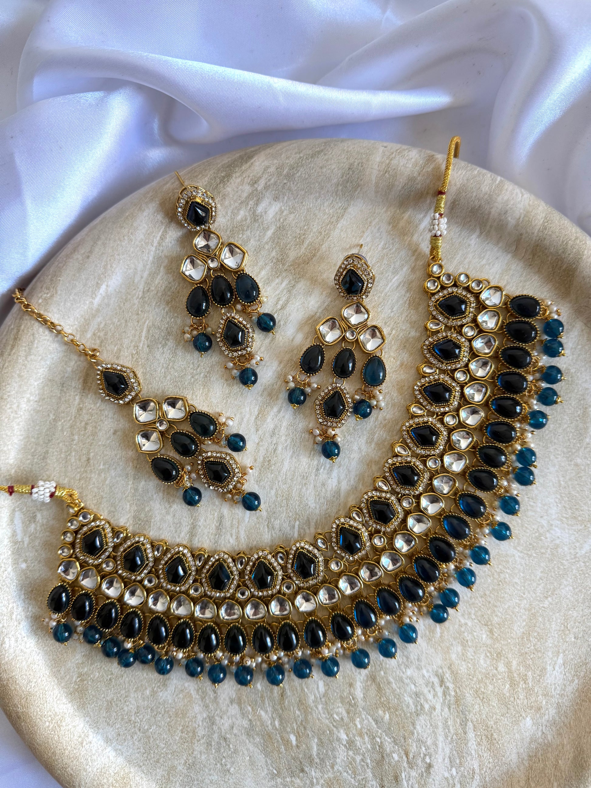 Elyana Necklace Set Blue