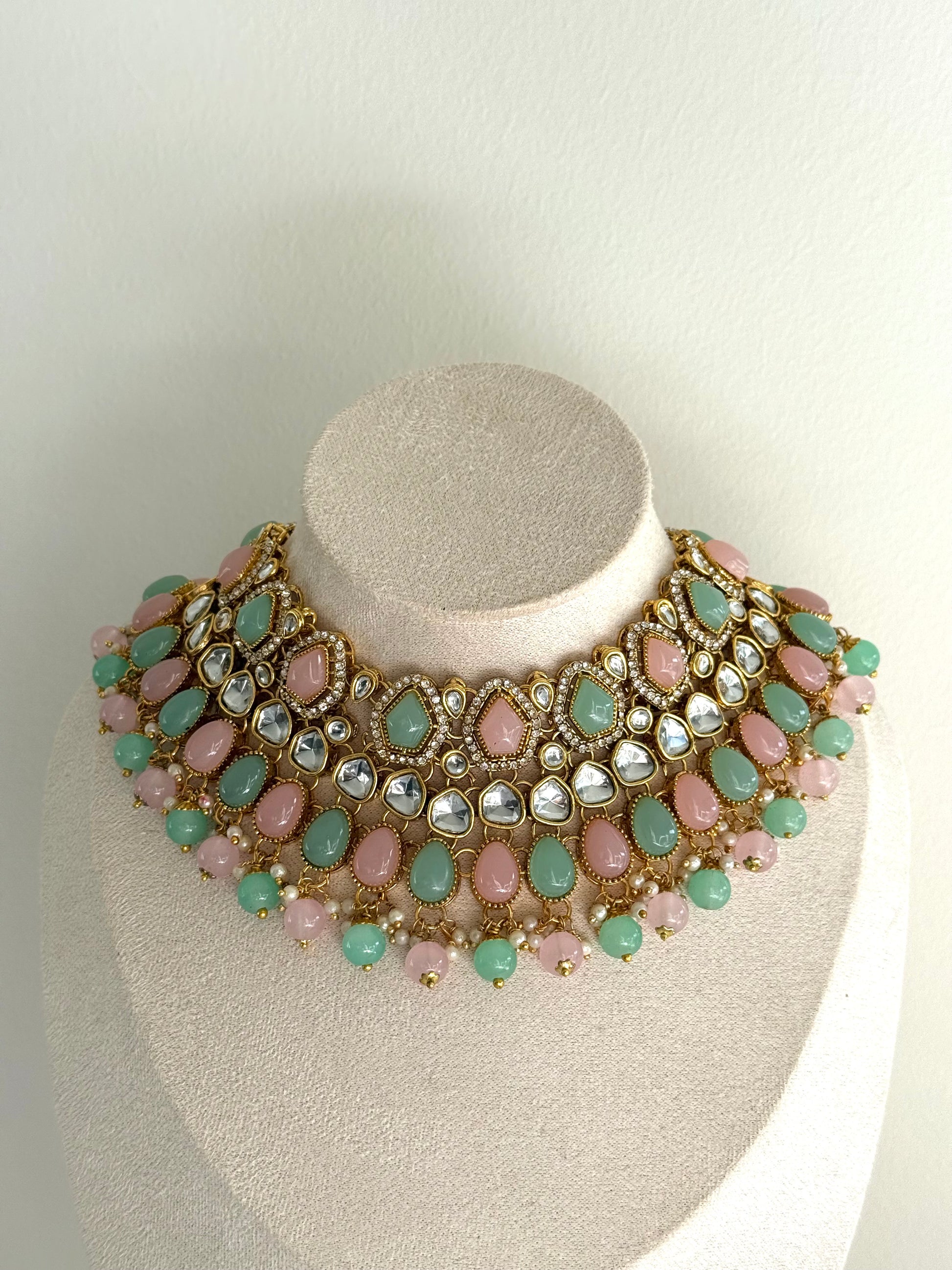 Elyana Necklace Set Mint Pink
