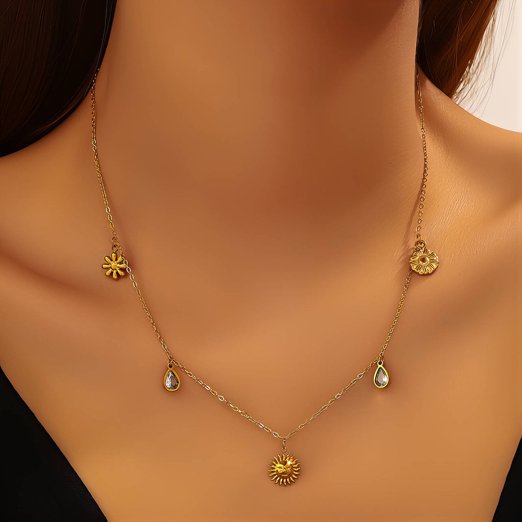 Hazel Sun Necklace | Gold