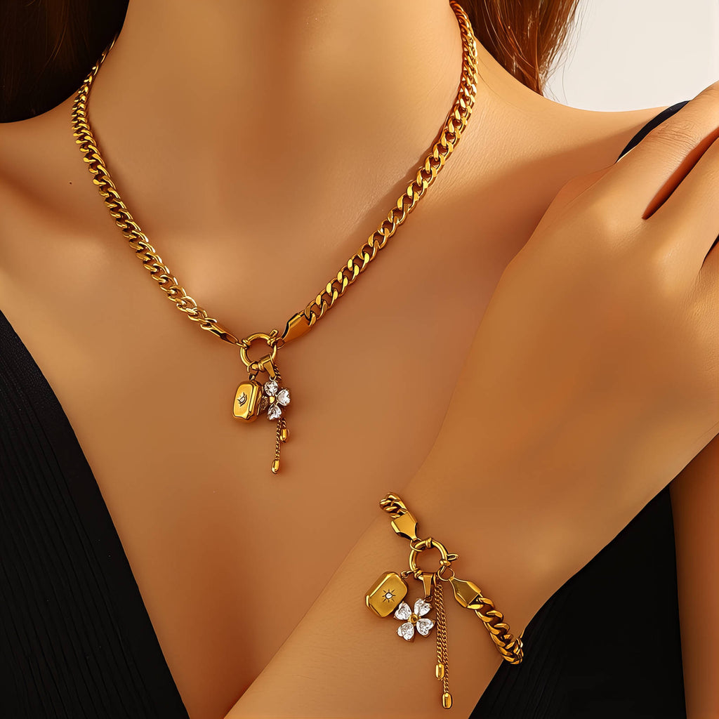 Ivy Flower Necklace | Gold