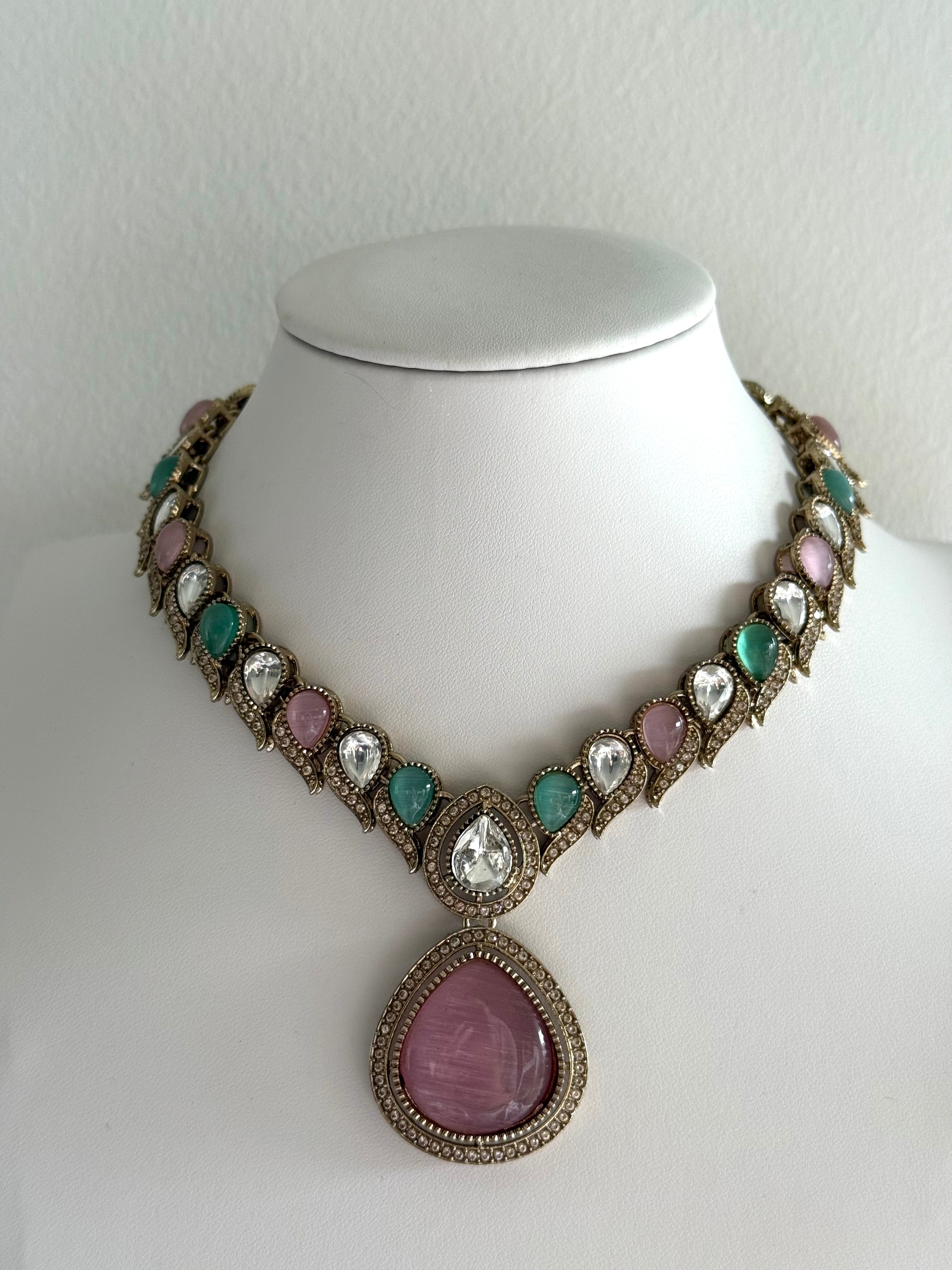 Heena Necklace Set Mint Pink