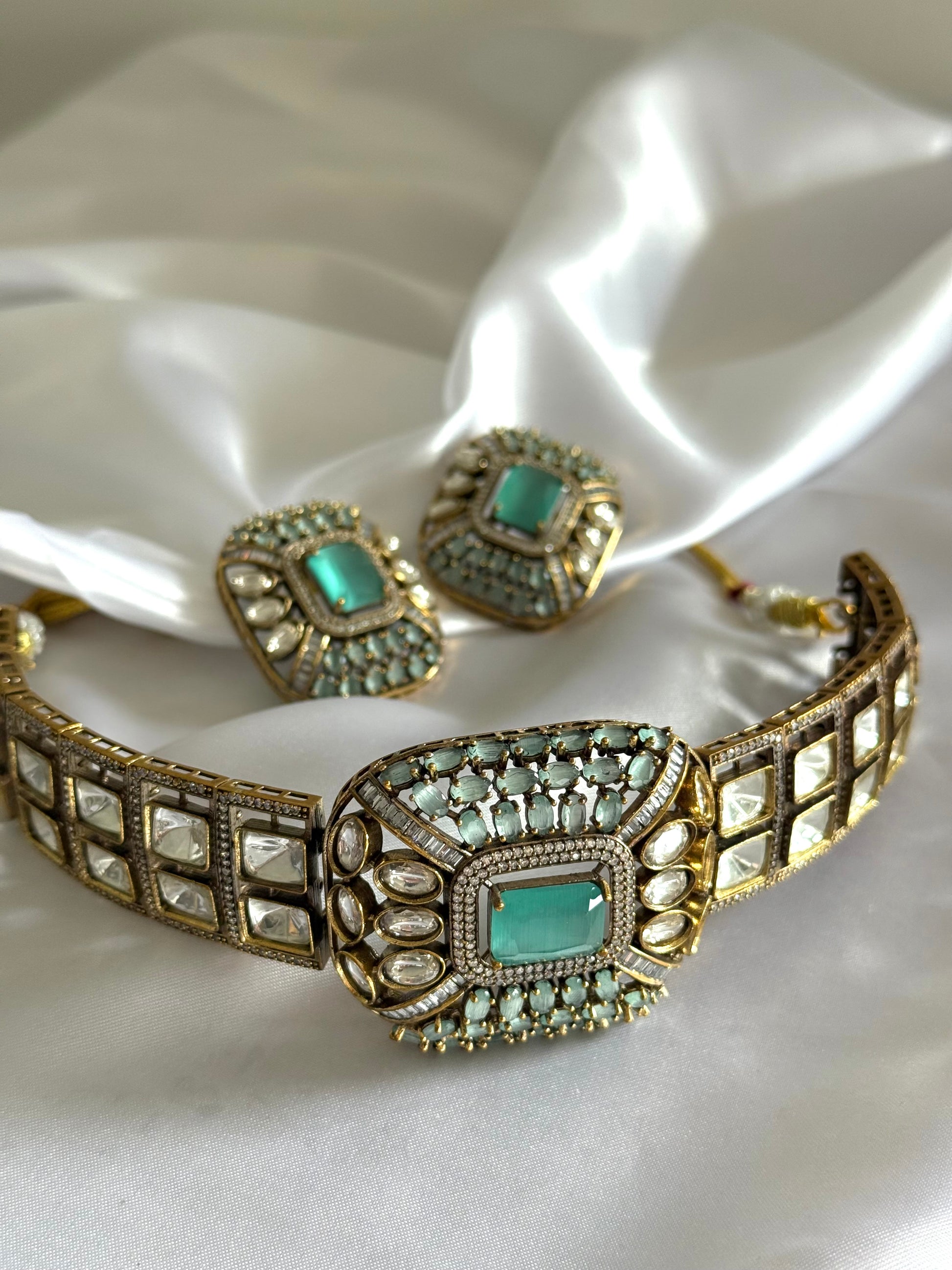Vaani Choker Set