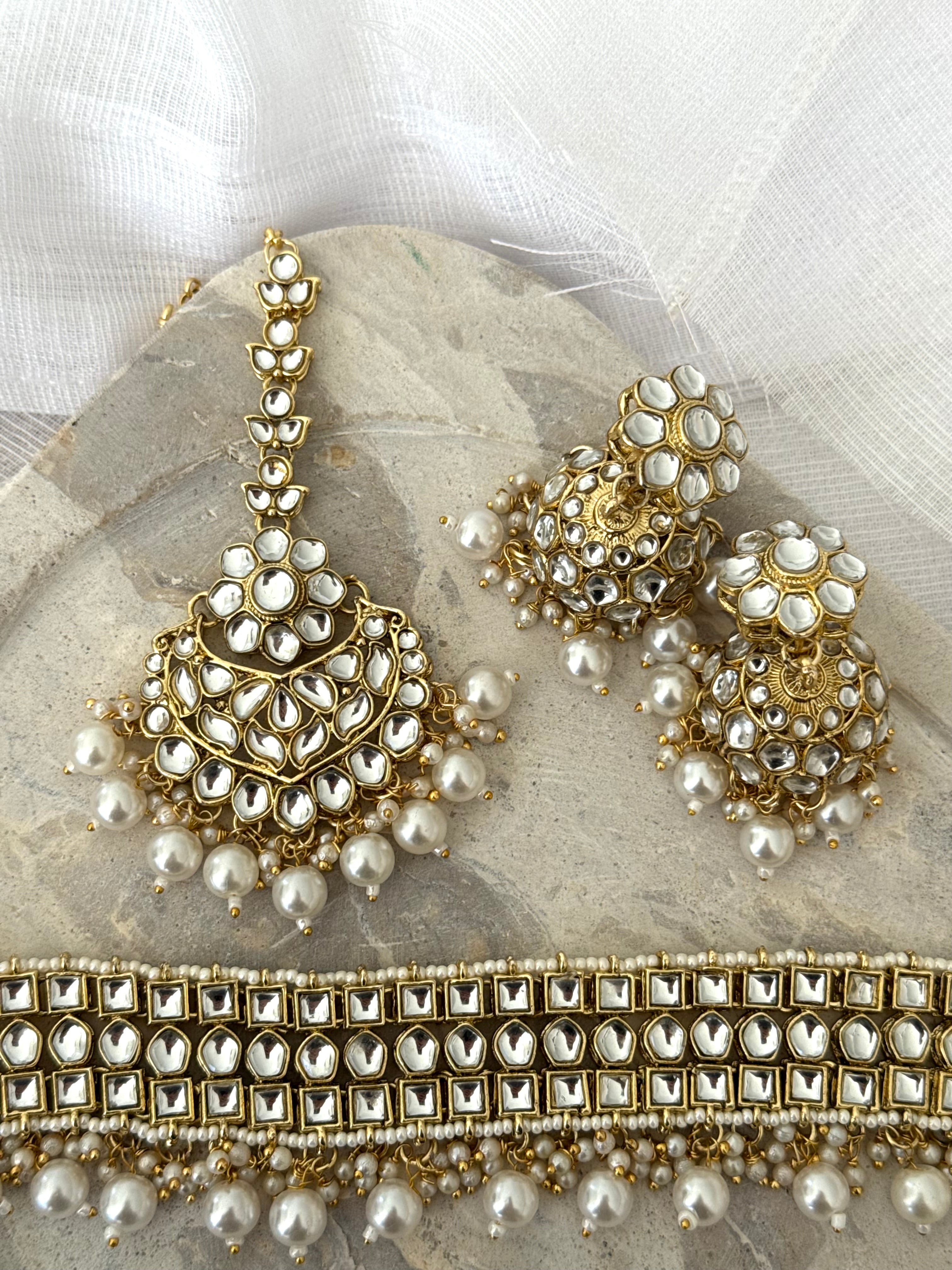 Gauri Necklace Set | White