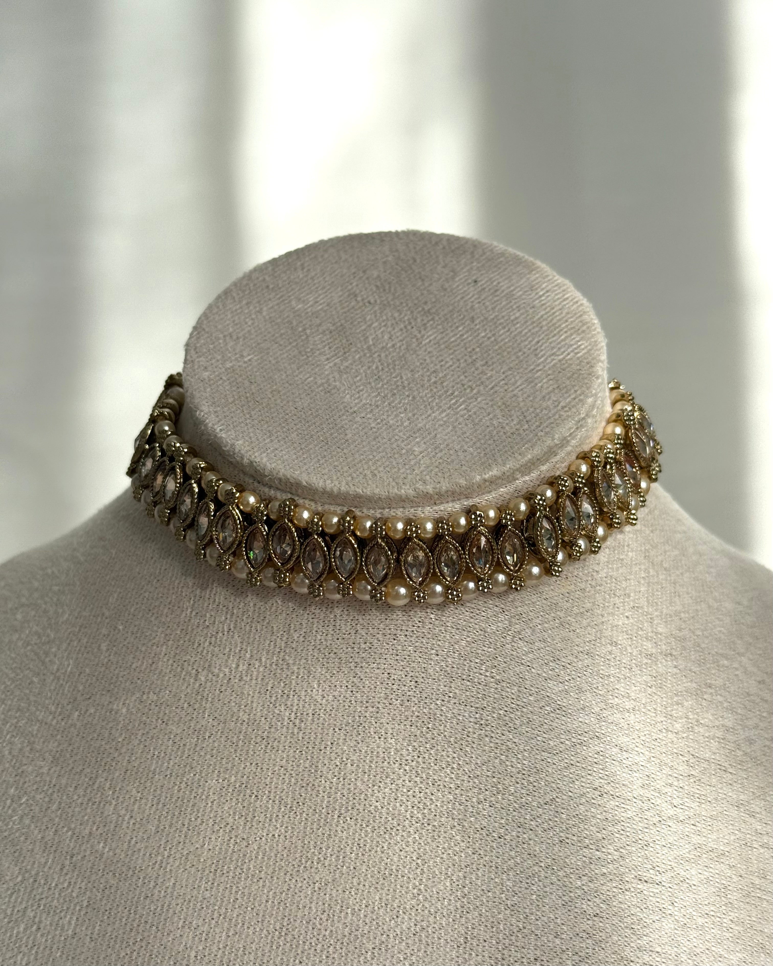 Charvi Choker Set | Gold