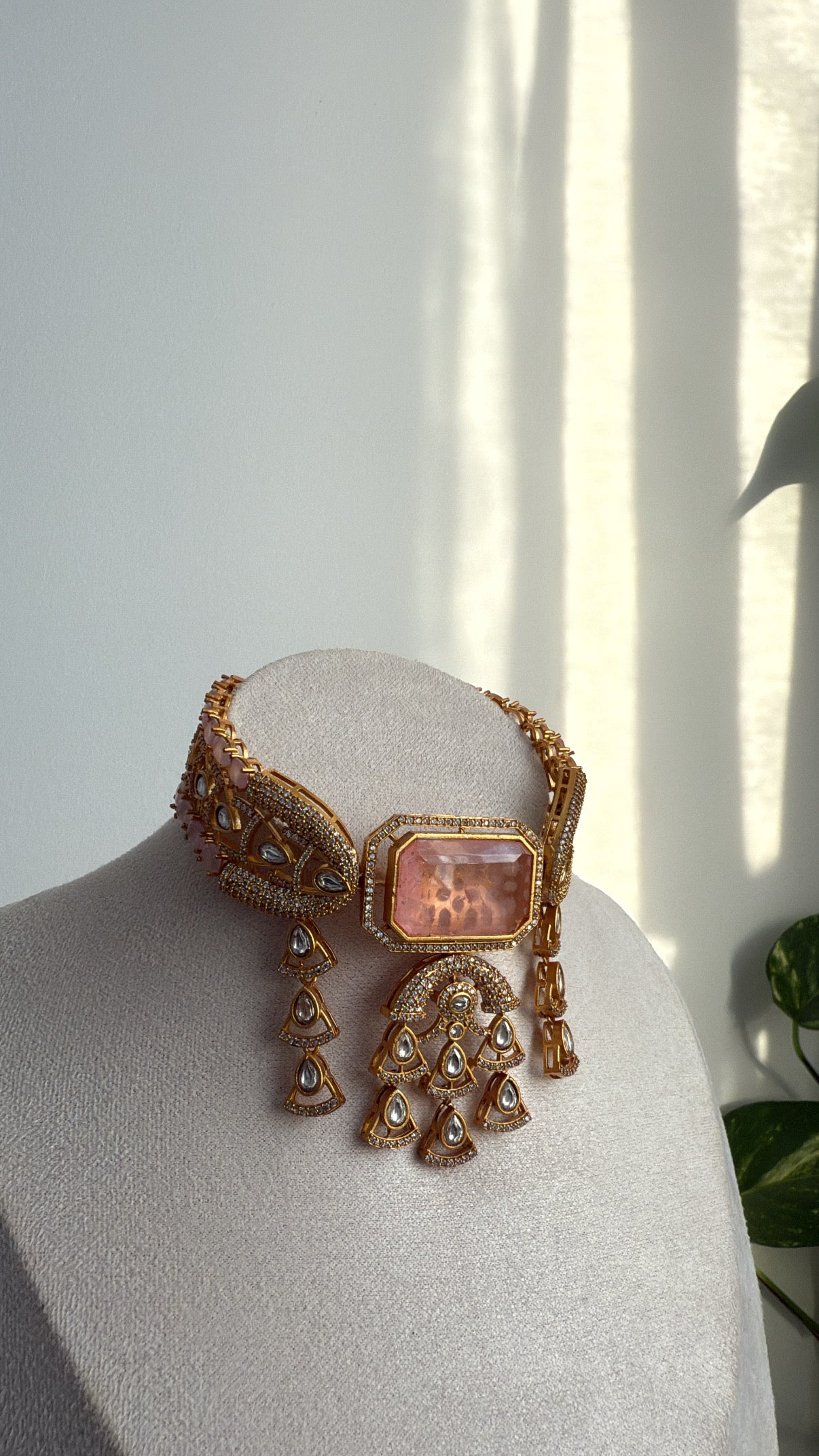 Aneet Necklace Set | Peach