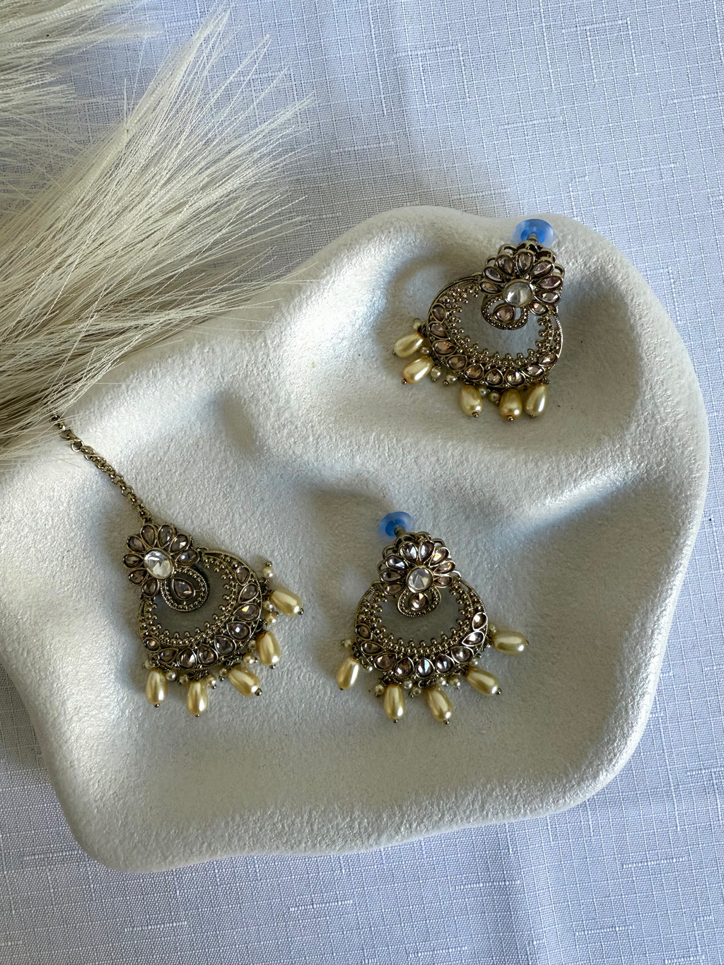 Gurnaaz Necklace Set | Gold