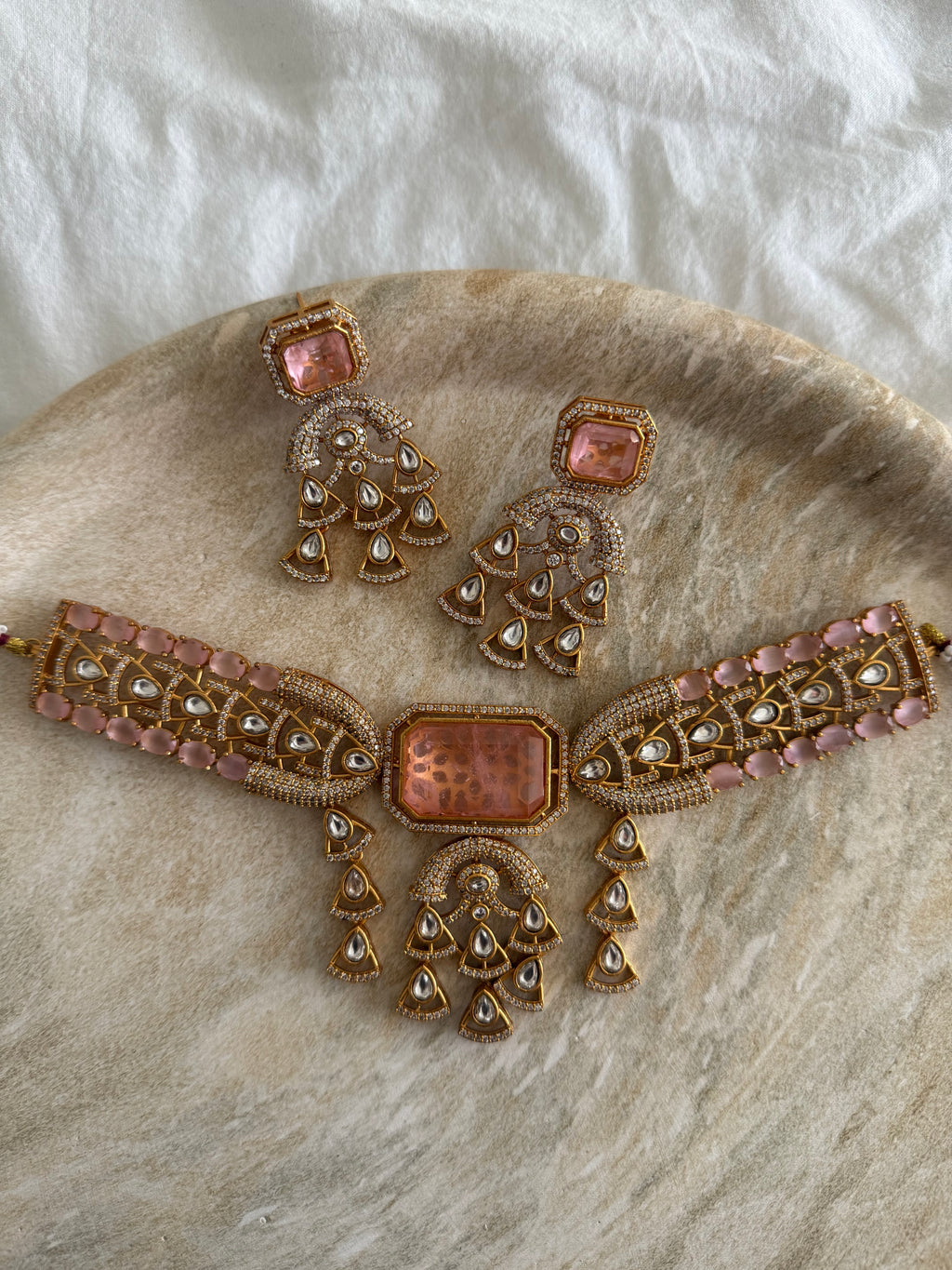 Aneet Necklace Set | Peach