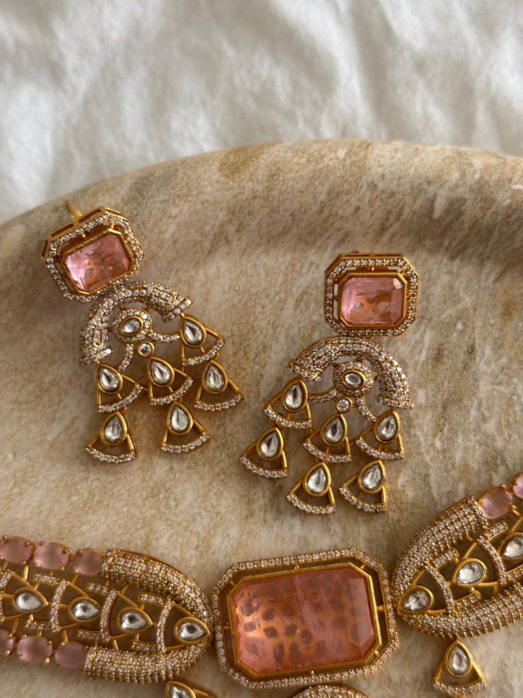 Aneet Necklace Set | Peach