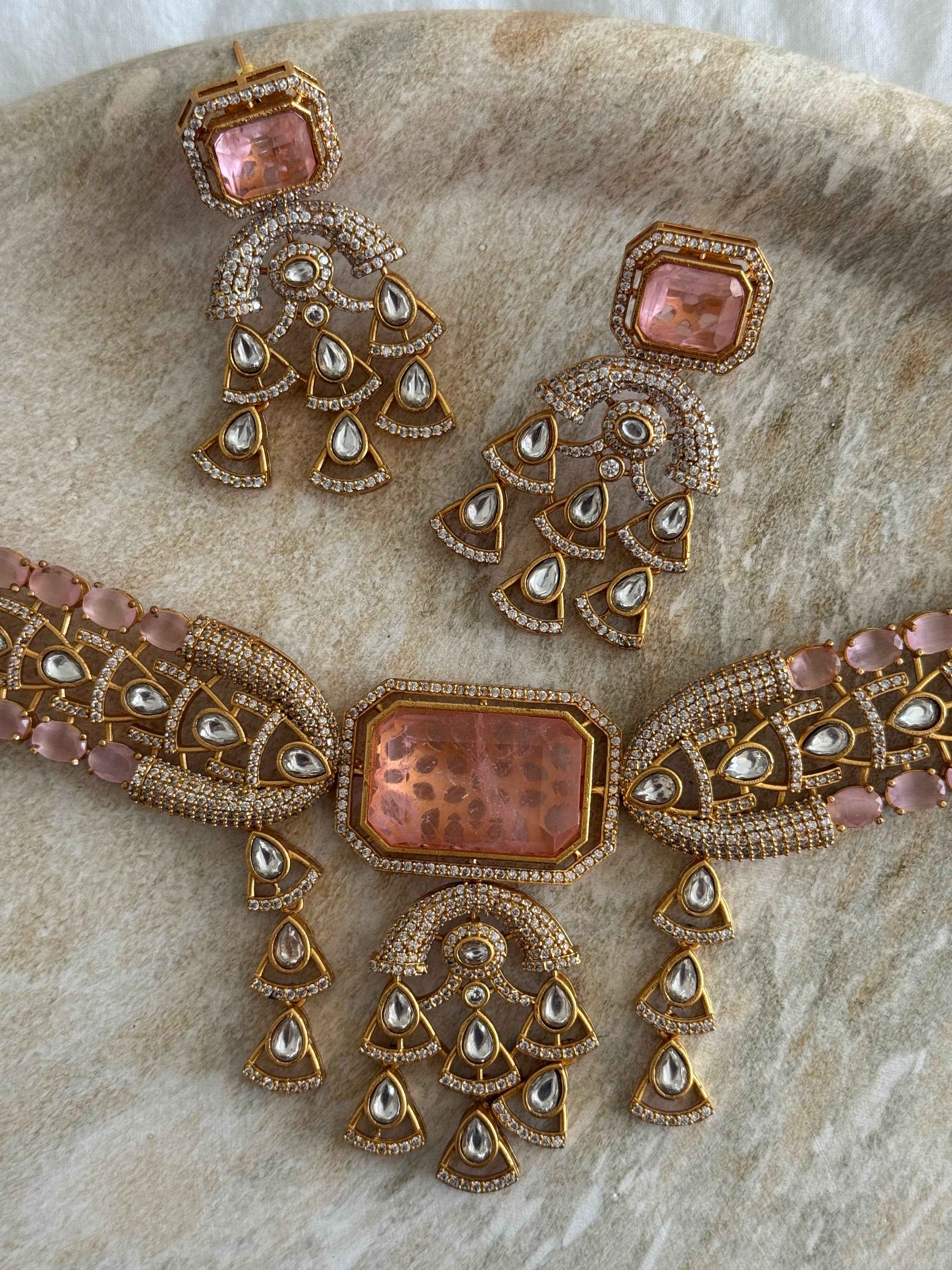 Aneet Necklace Set | Peach