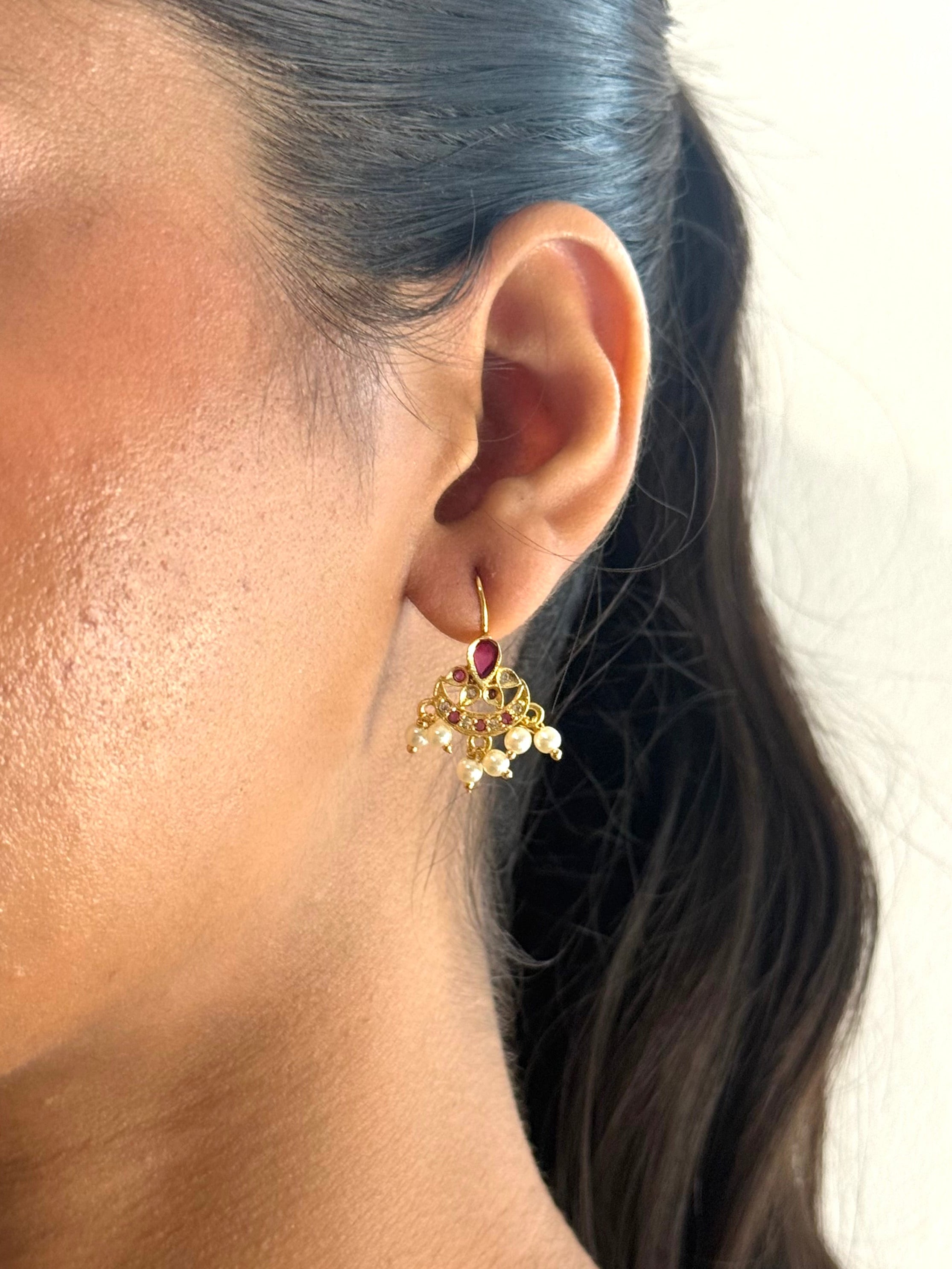 Aayra Moti Earrings