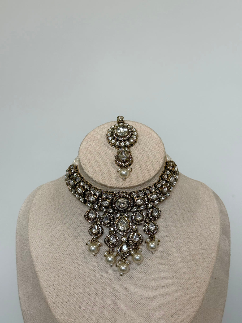 Kaajal Necklace Set | White