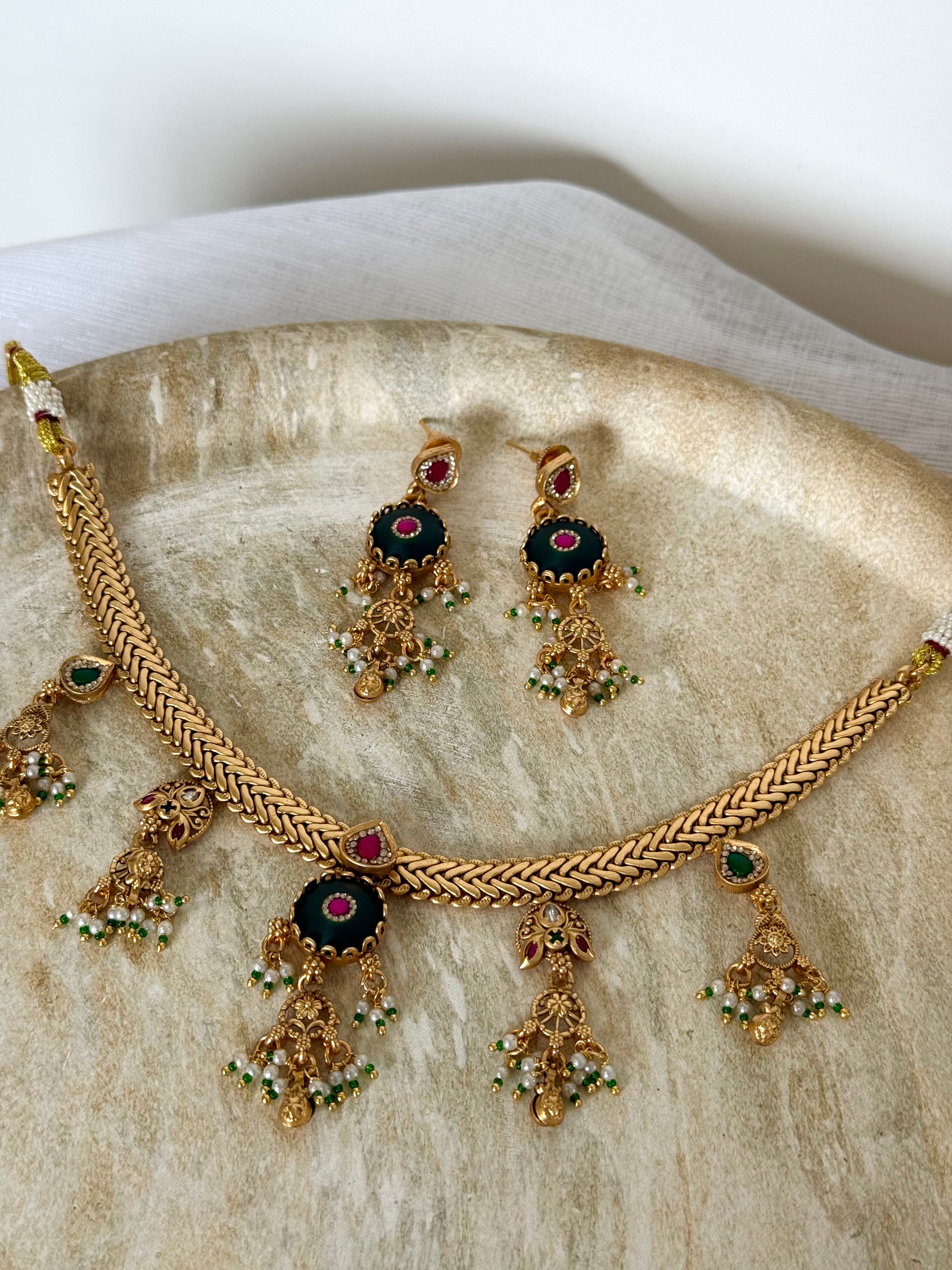 Rashmika Necklace Set | Gold