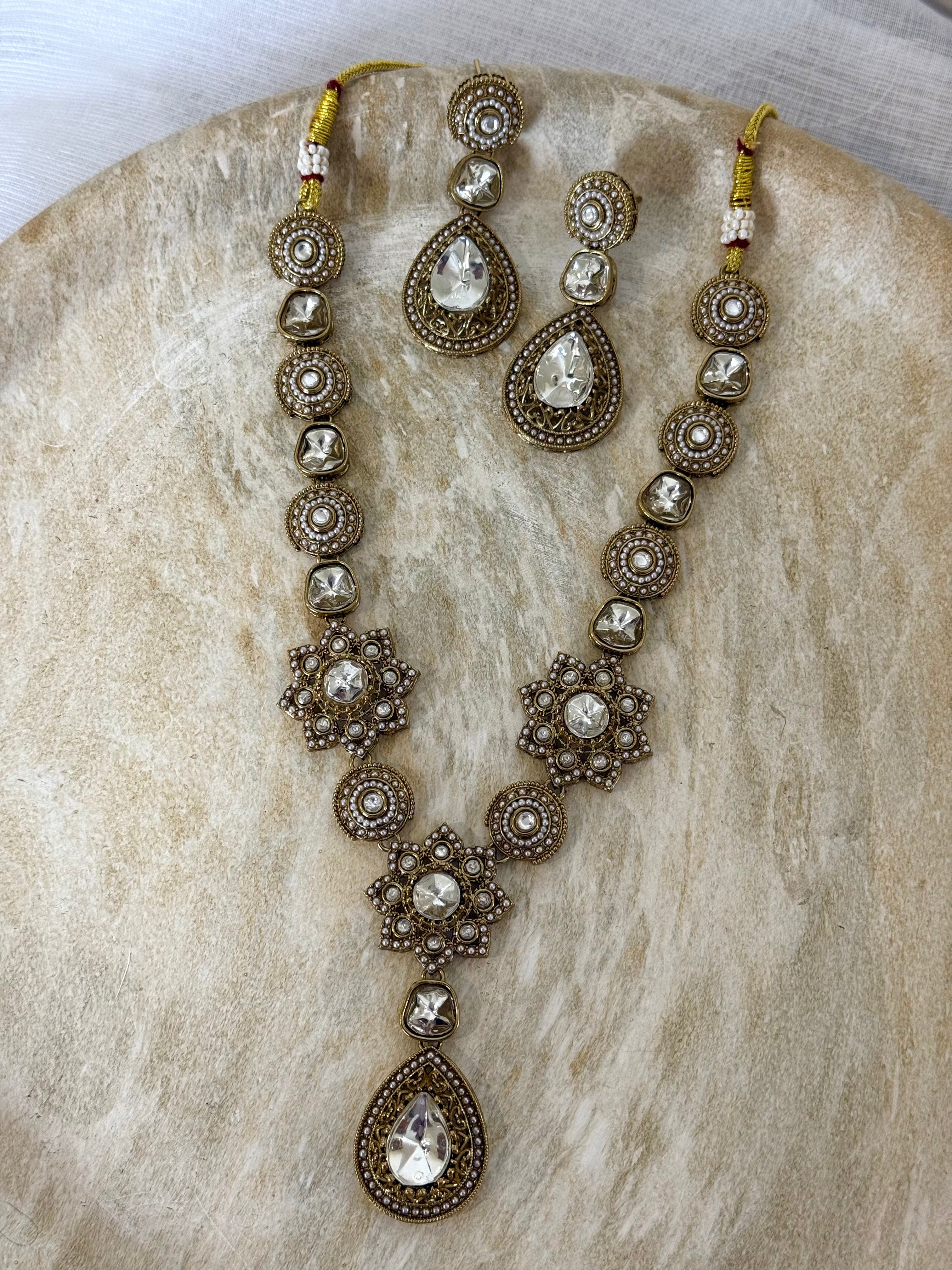 Nihaarika Necklace Set | Gold