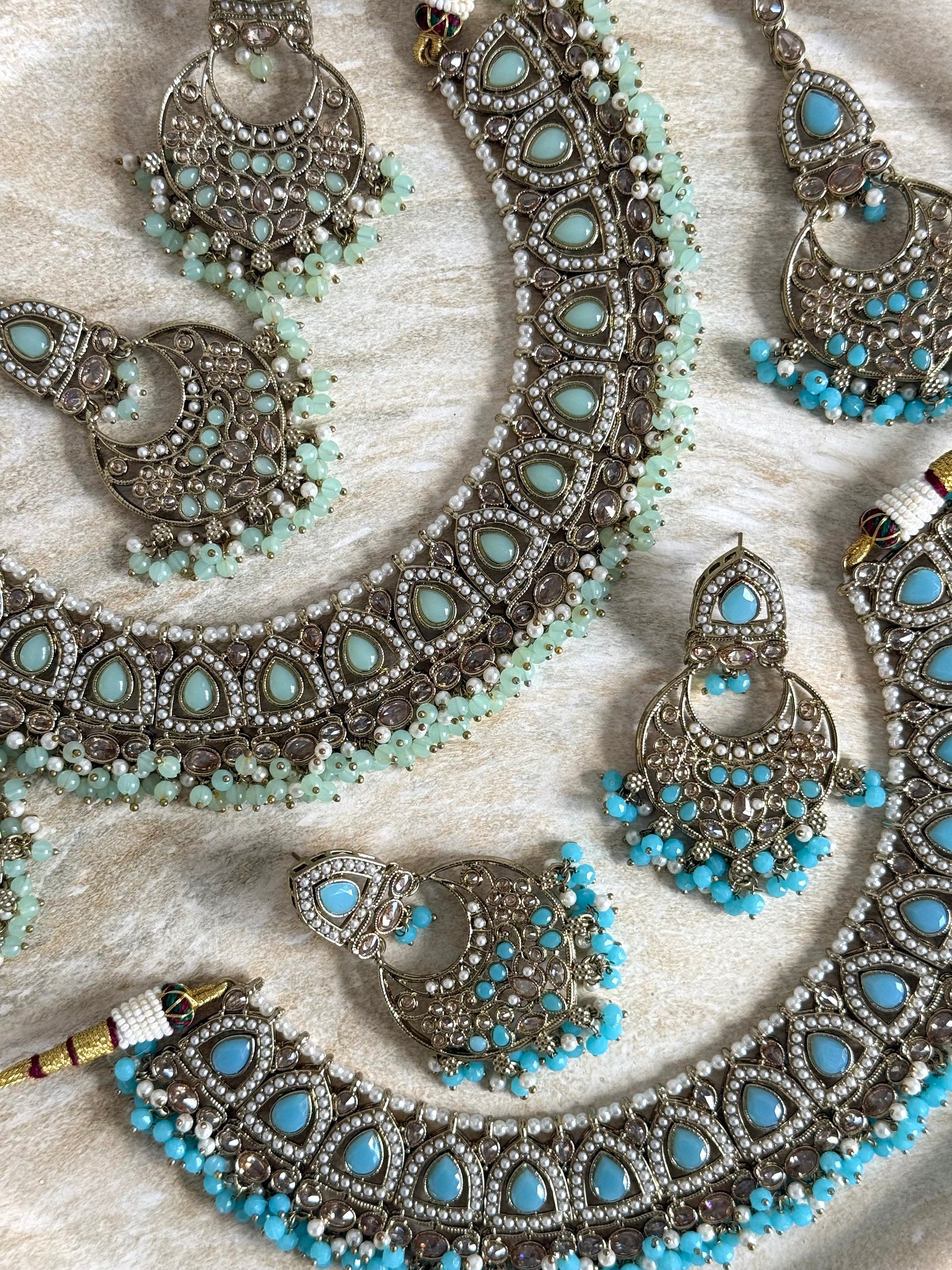 Zoya Necklace Set Blue