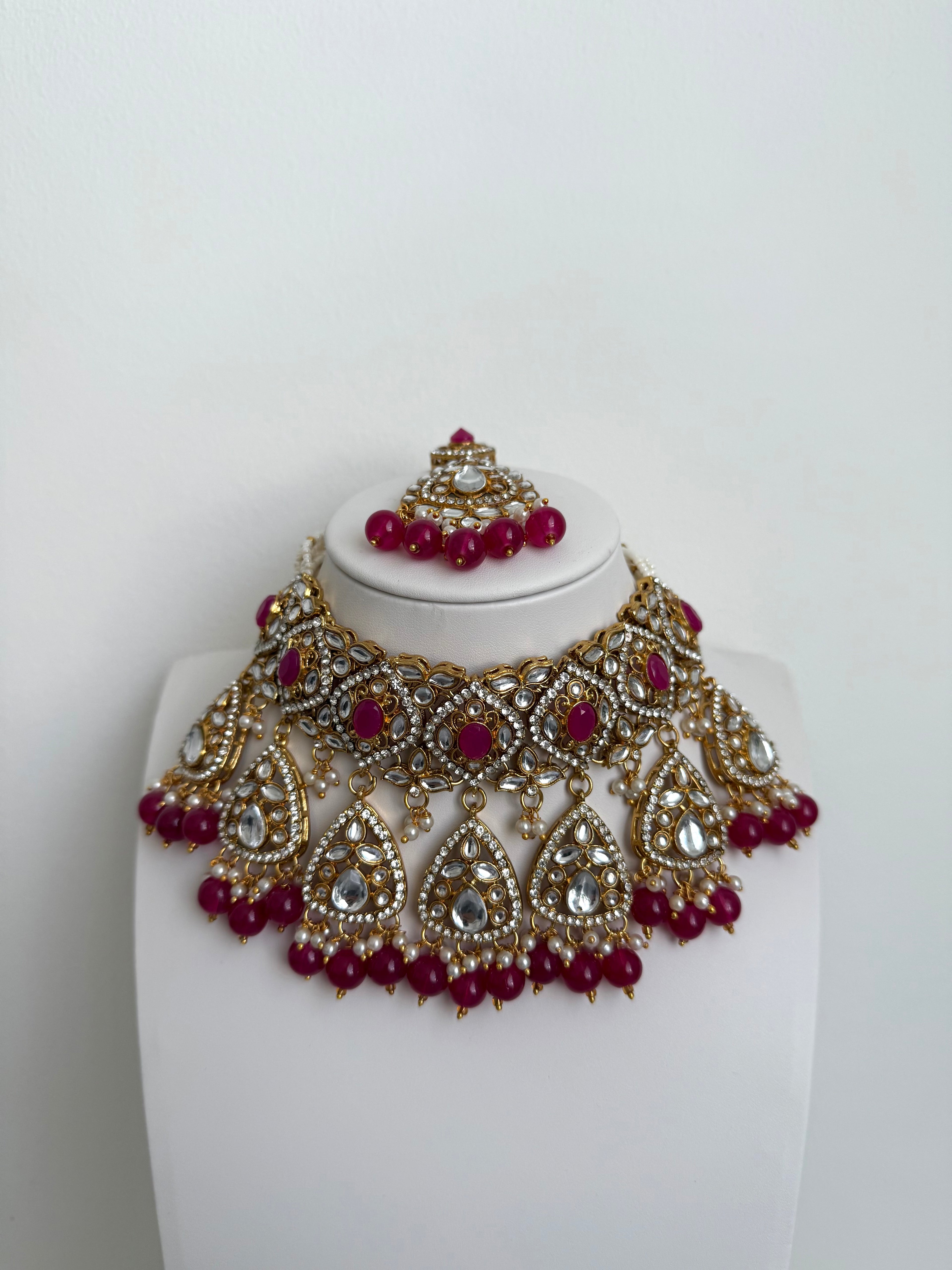 Saanvi Necklace Set | Hot Pink