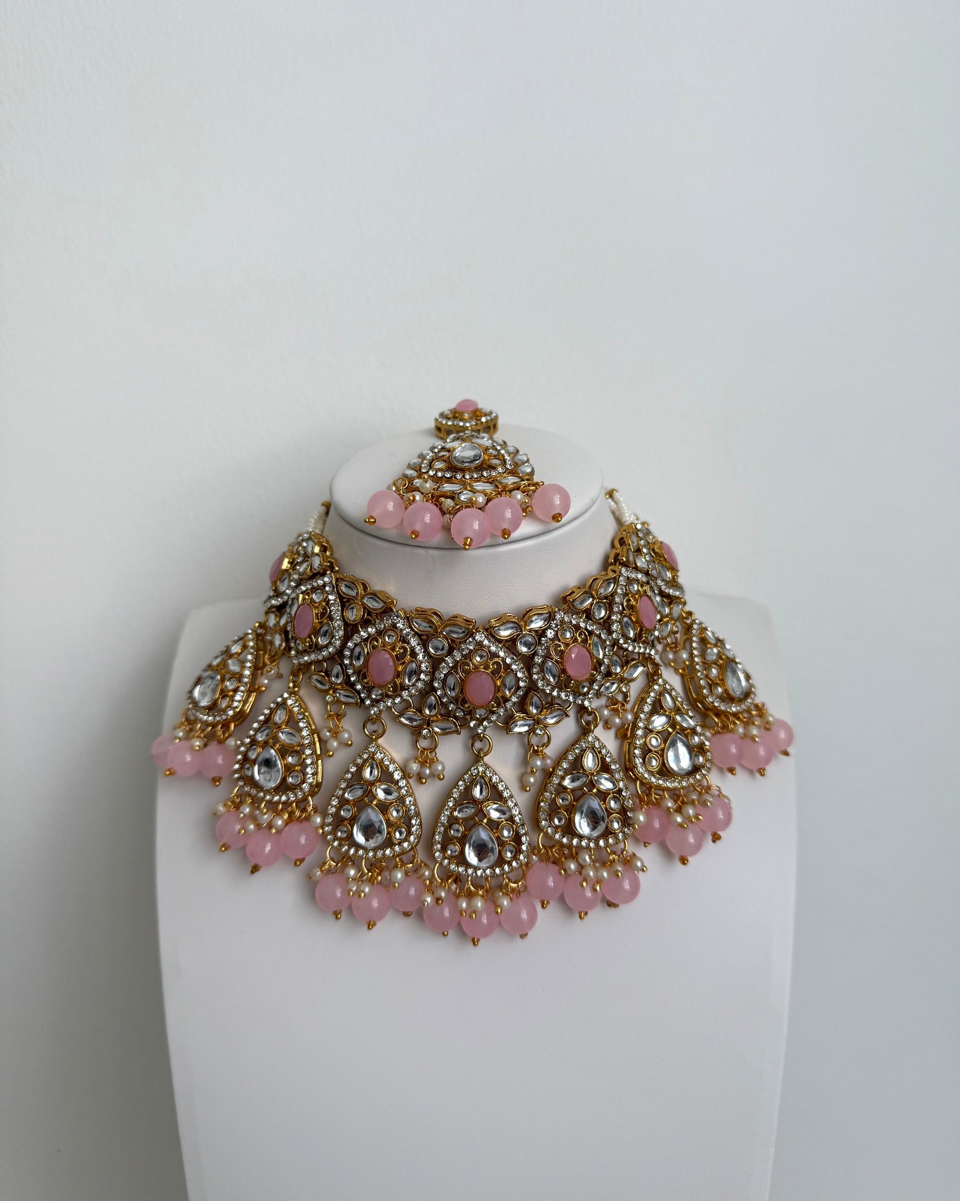 Saanvi Necklace Set Blush