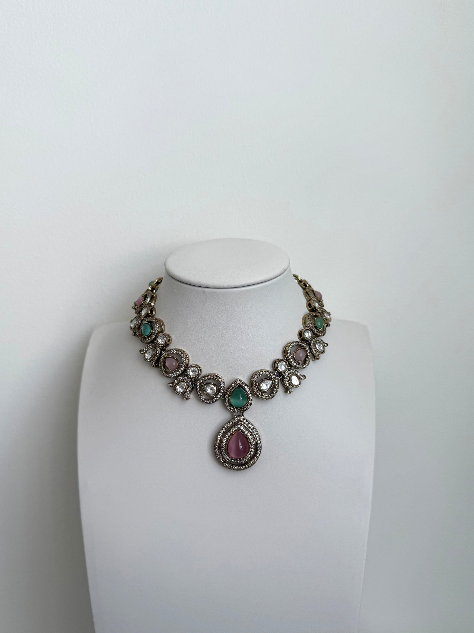 Amara Necklace Set Mint Pink