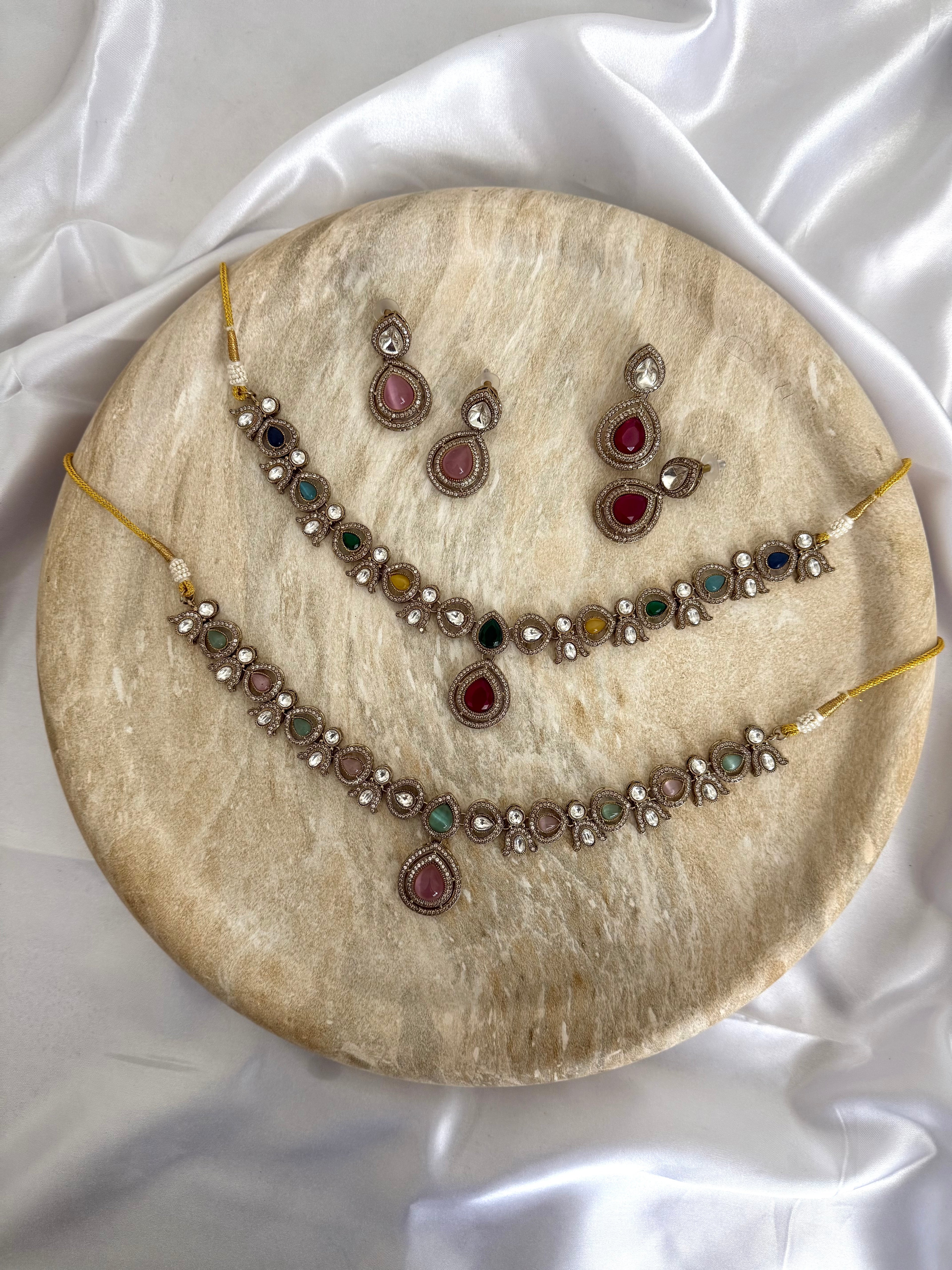 Amara Necklace Set Multi