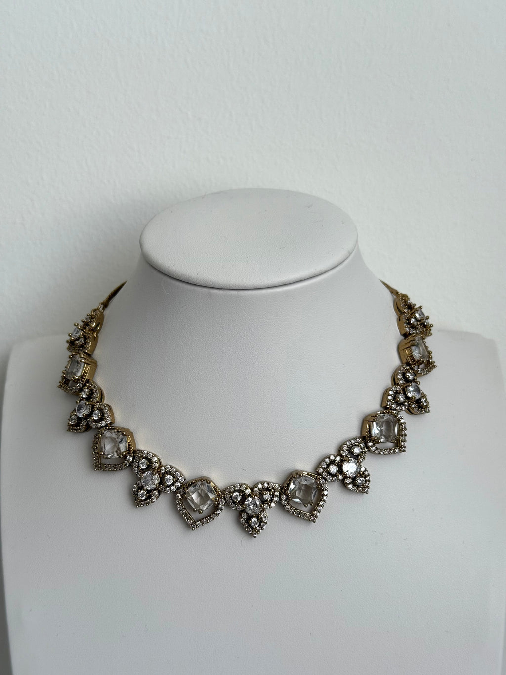 Serena Necklace Set White